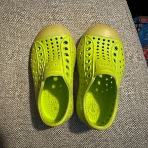 Native Kids Water Shoes - Neon Green